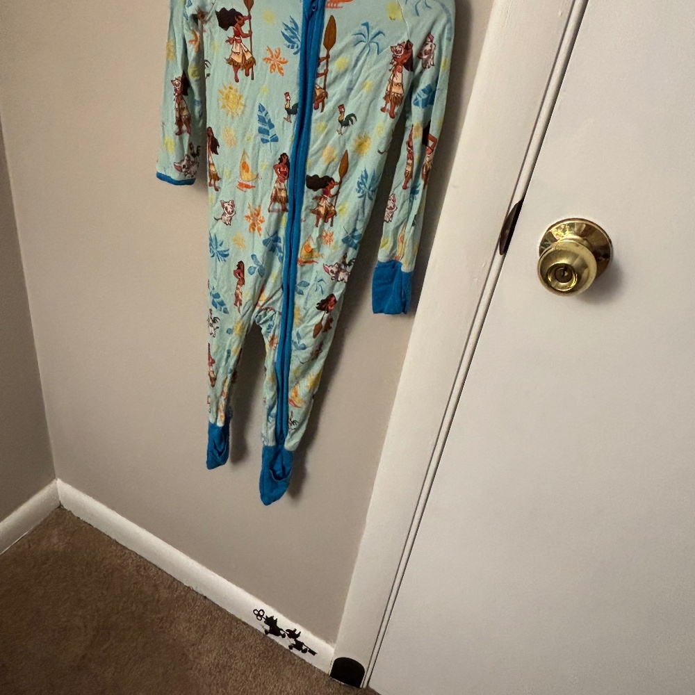 Little sleepies Disney Moana Zippy 12-18 months